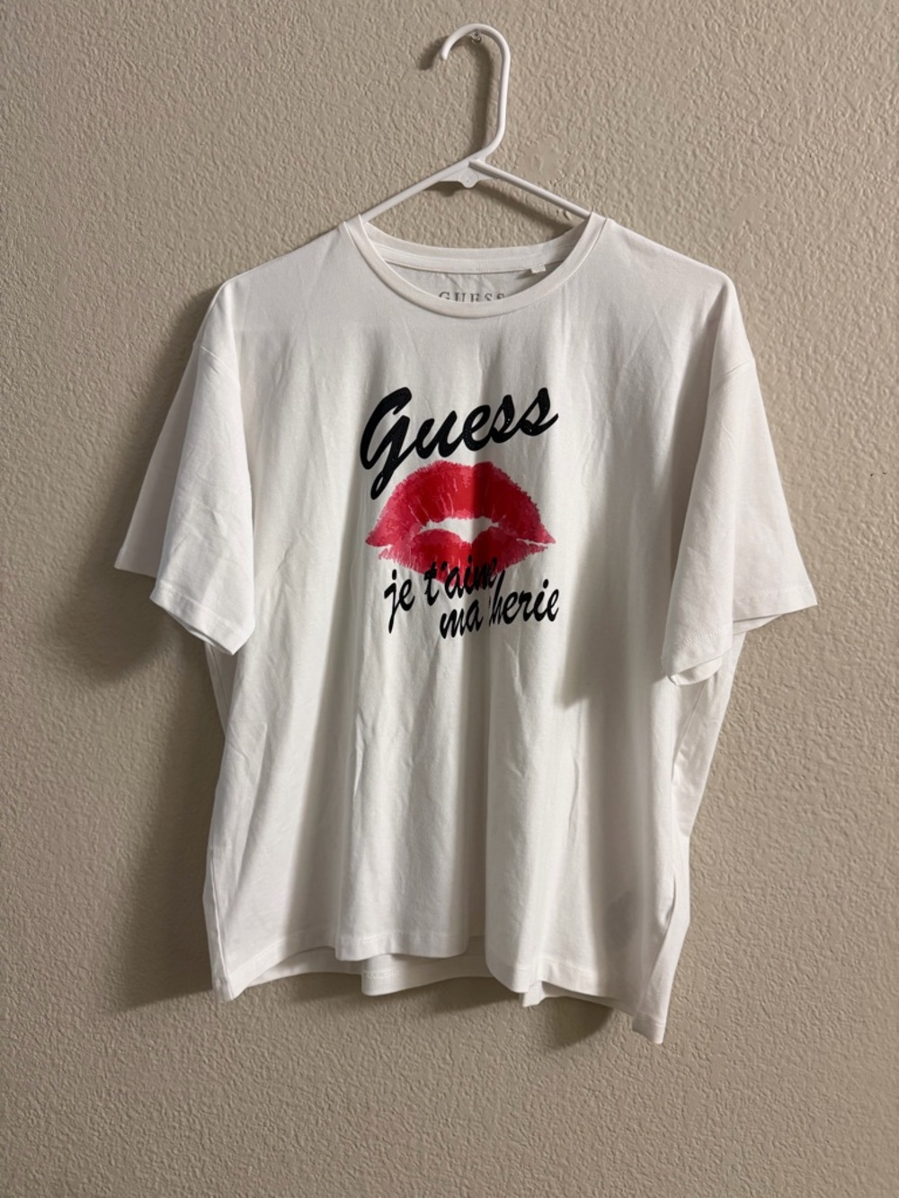 Guess White Tee with Red Lip Graphic and Black Script - Picture 3 of 3